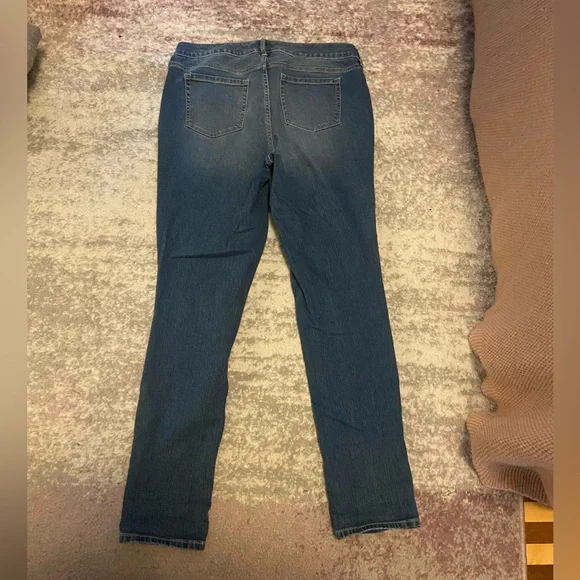 Torrid Vintage Stretch Boyfriend Jeans - Deep Indigo - Picture 2 of 3